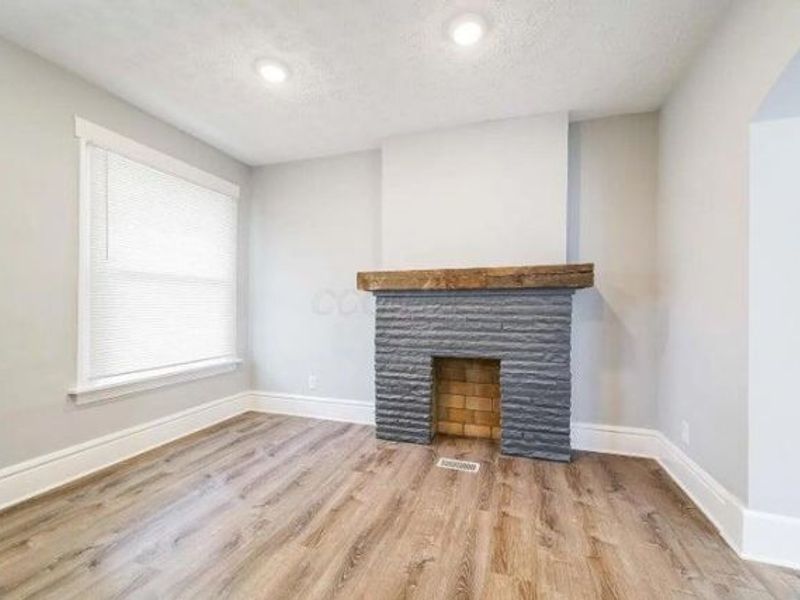 519-521 E Deshler Avenue , Columbus, OH 43206 Photo 14