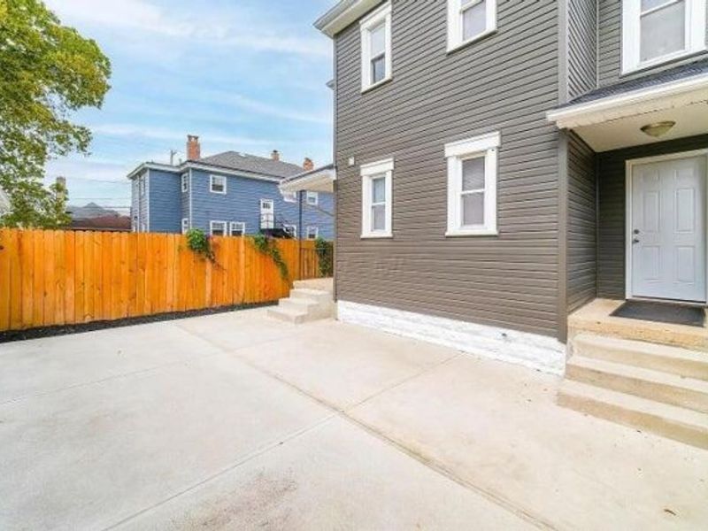 519-521 E Deshler Avenue , Columbus, OH 43206 Photo 4