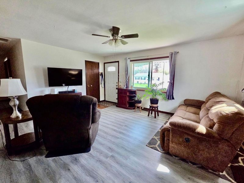 3851 Wade Road, Columbus, OH 43232 Photo 5