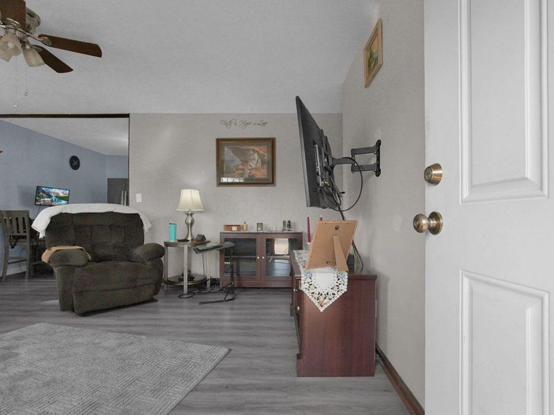 3851 Wade Road, Columbus, OH 43232 Photo 5