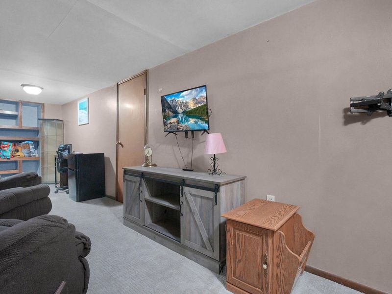 3851 Wade Road, Columbus, OH 43232 Photo 8