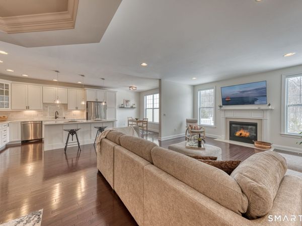 16 Winding, Unit 16, Middlebury, CT 06762