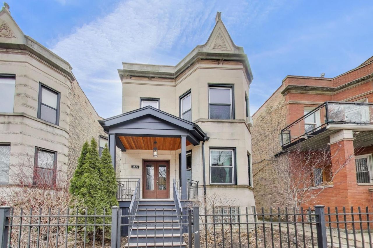 2519 W Iowa Street, Chicago, IL 60622 Main Photo