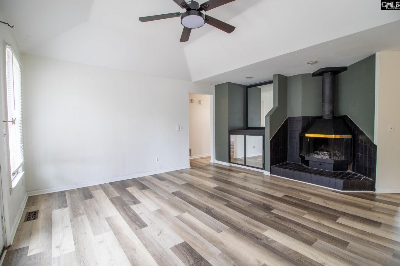 159 Darian Drive  Photo 7