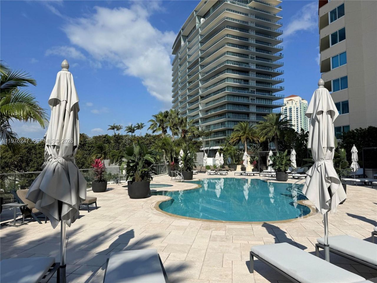 400 S Pointe Dr, Unit 2308, Miami Beach, FL 33139 Photo