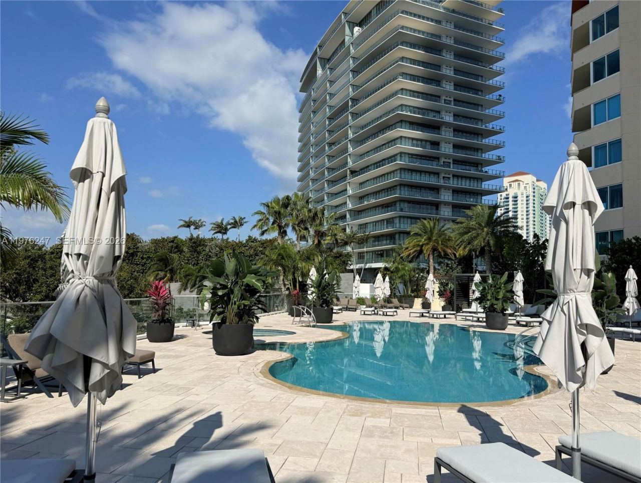 400 S Pointe Dr, Unit 2308, Miami Beach, FL 33139 Photo