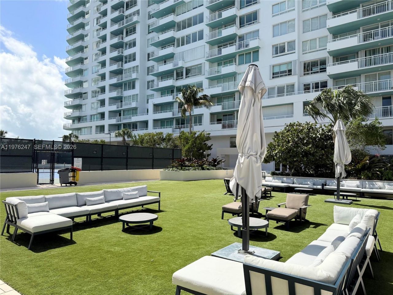 400 S Pointe Dr, Unit 2308, Miami Beach, FL 33139 Photo