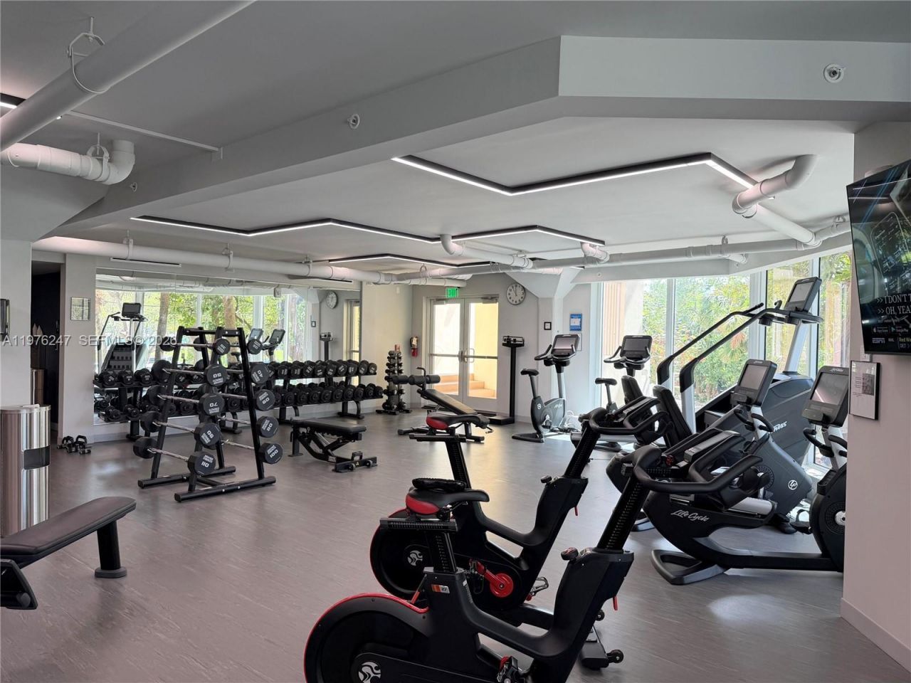 400 S Pointe Dr, Unit 2308, Miami Beach, FL 33139 Photo