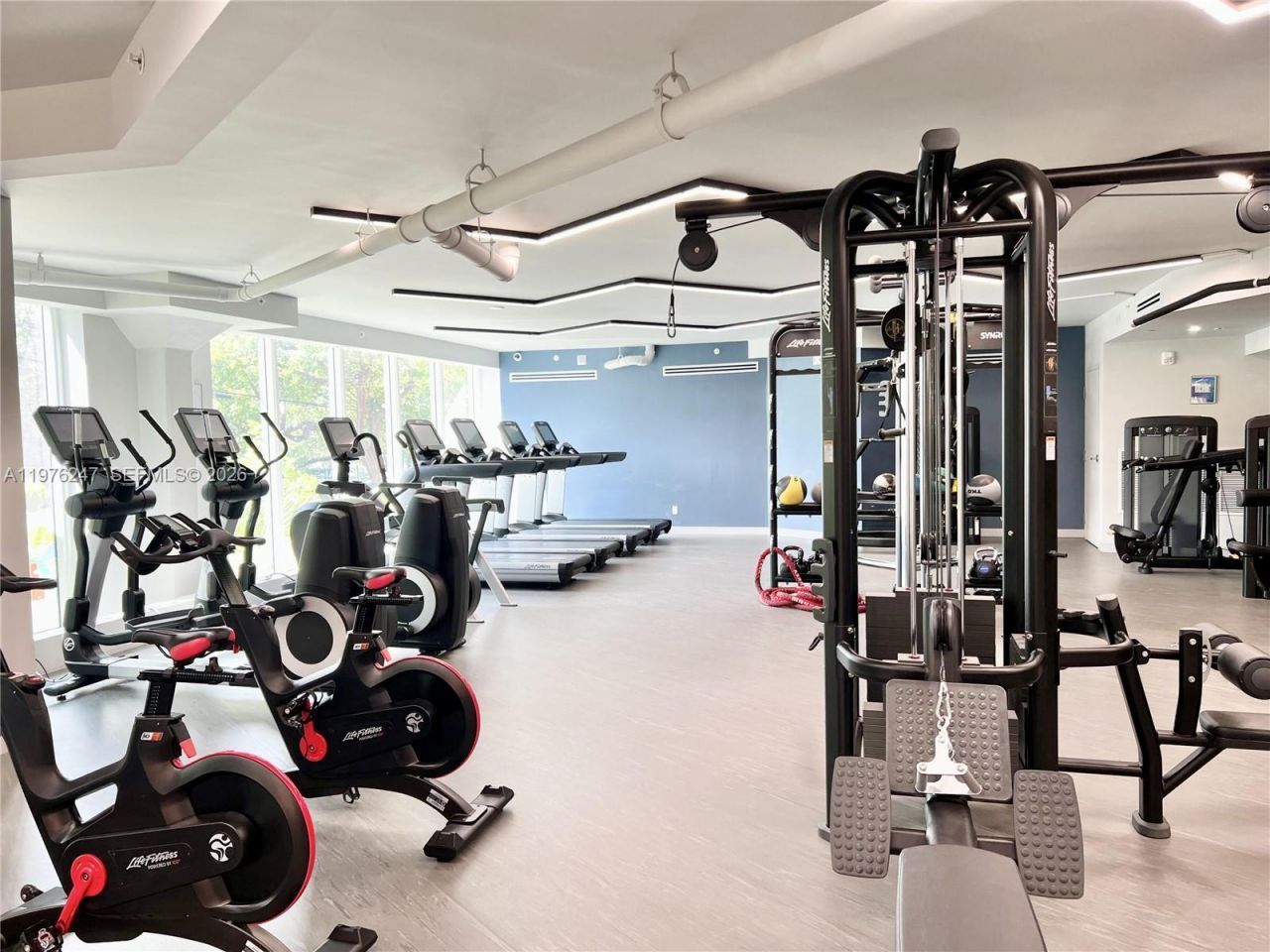 400 S Pointe Dr, Unit 2308, Miami Beach, FL 33139 Photo