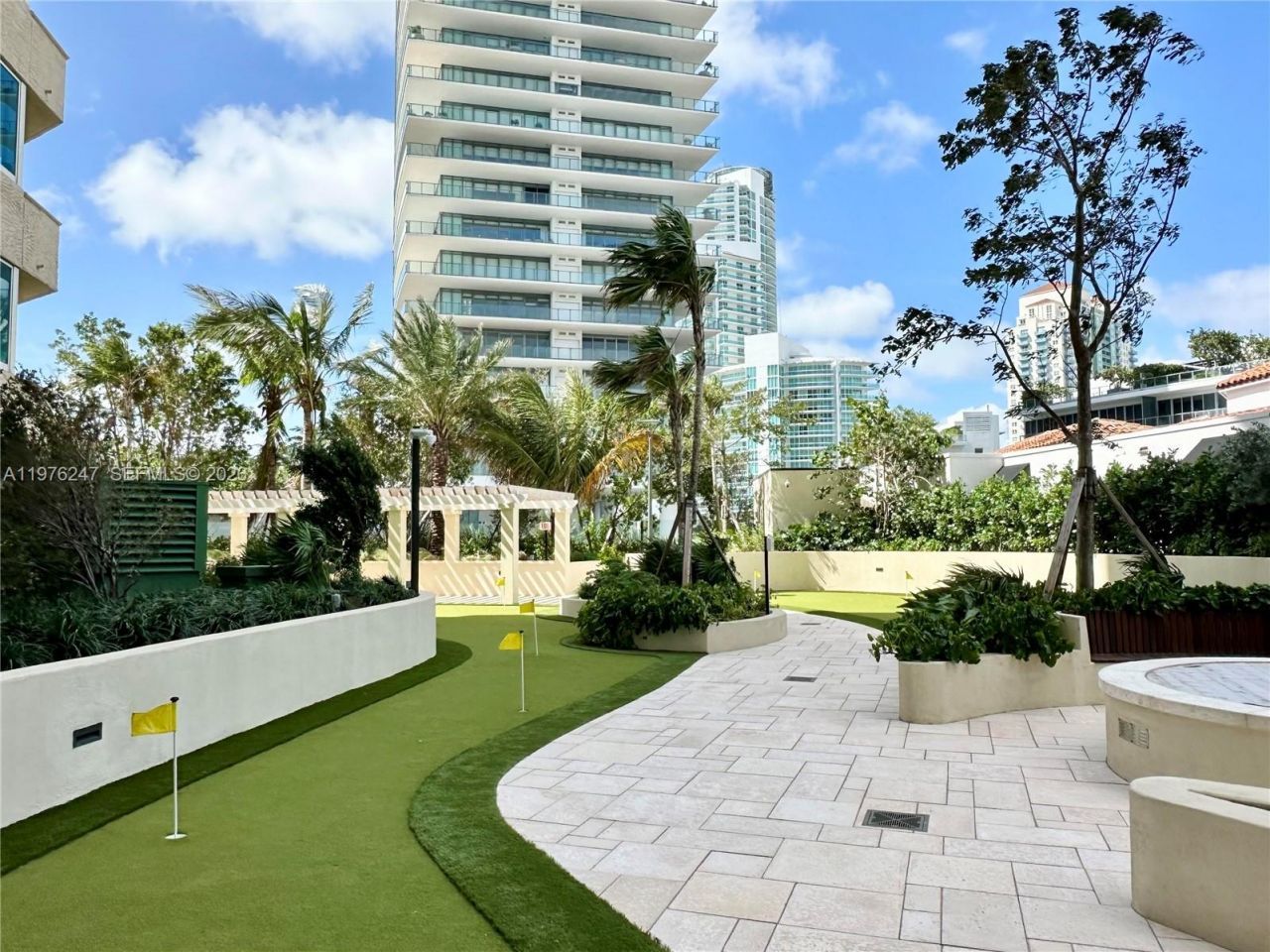 400 S Pointe Dr, Unit 2308, Miami Beach, FL 33139 Photo