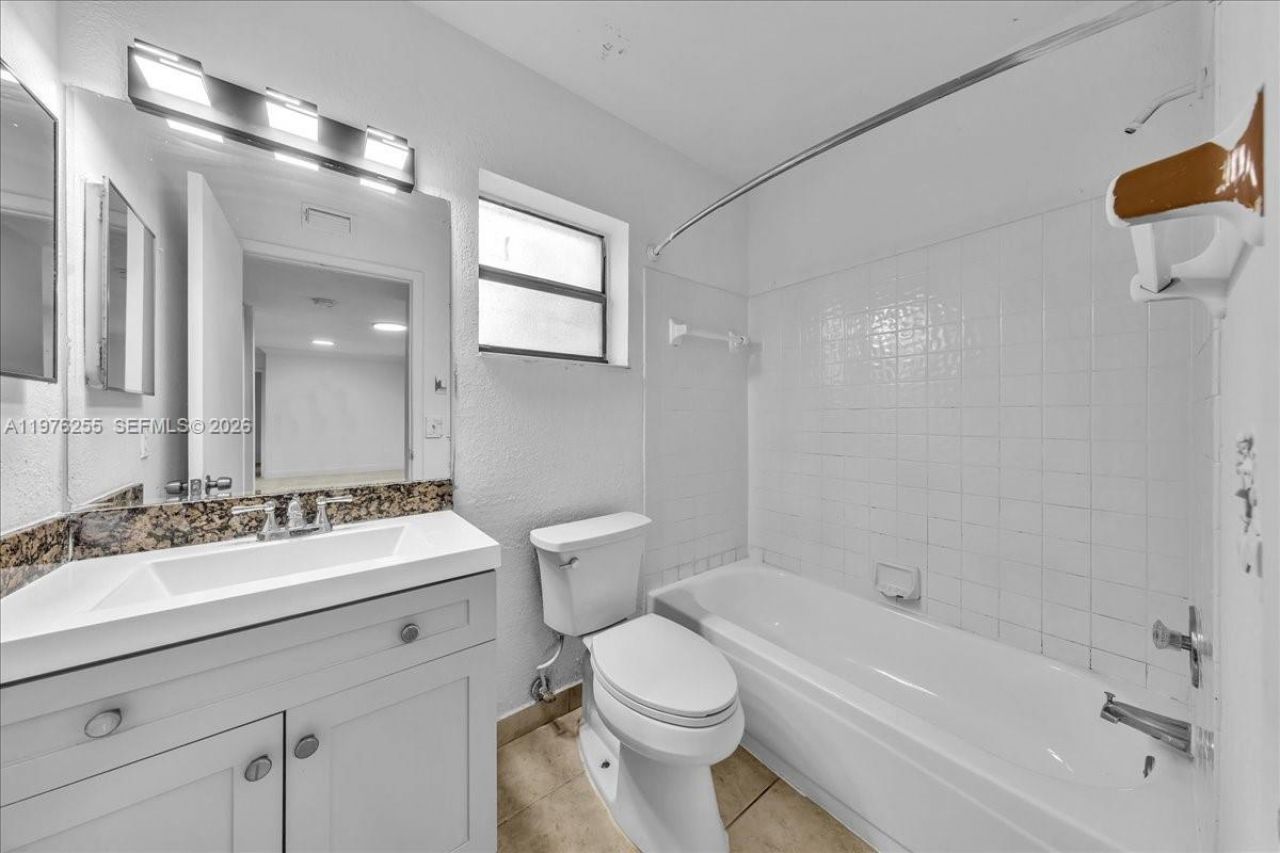 3814 Coral Tree Cir , Unit 3814, Coconut Creek, FL 33073 Photo