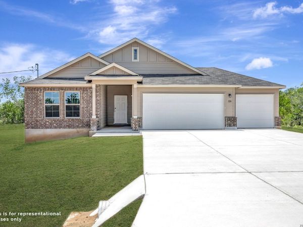 120 Greeley Drive, Floresville, TX 78114