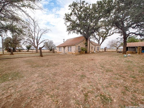 7400 State Highway 27, Comfort, TX 78013