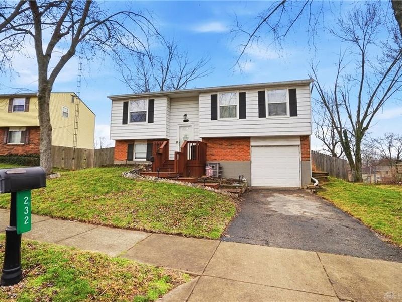 232 Wiesen Lane, Dayton, OH 45439 Photo 4