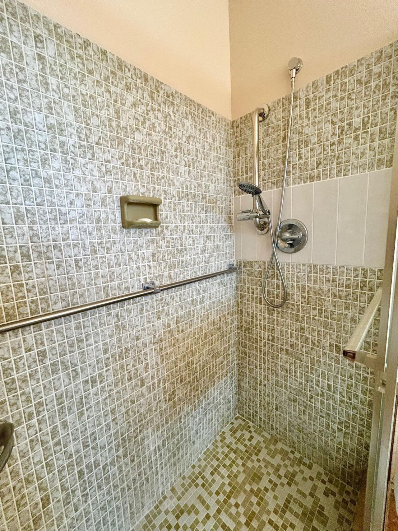 2990 Crosley Drive E, Unit G, West Palm Beach, FL 33415 Photo