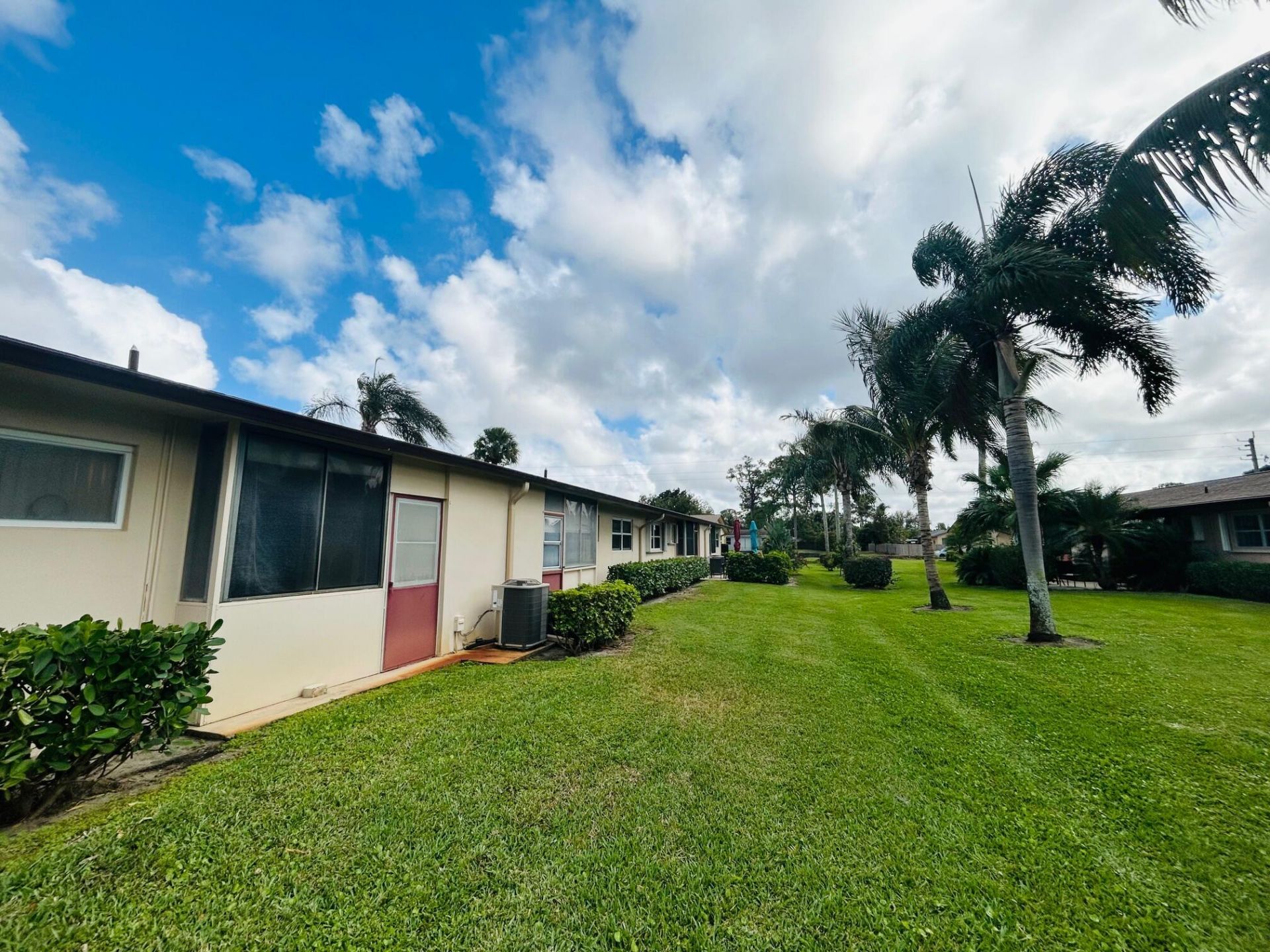 2990 Crosley Drive E, Unit G, West Palm Beach, FL 33415 Photo
