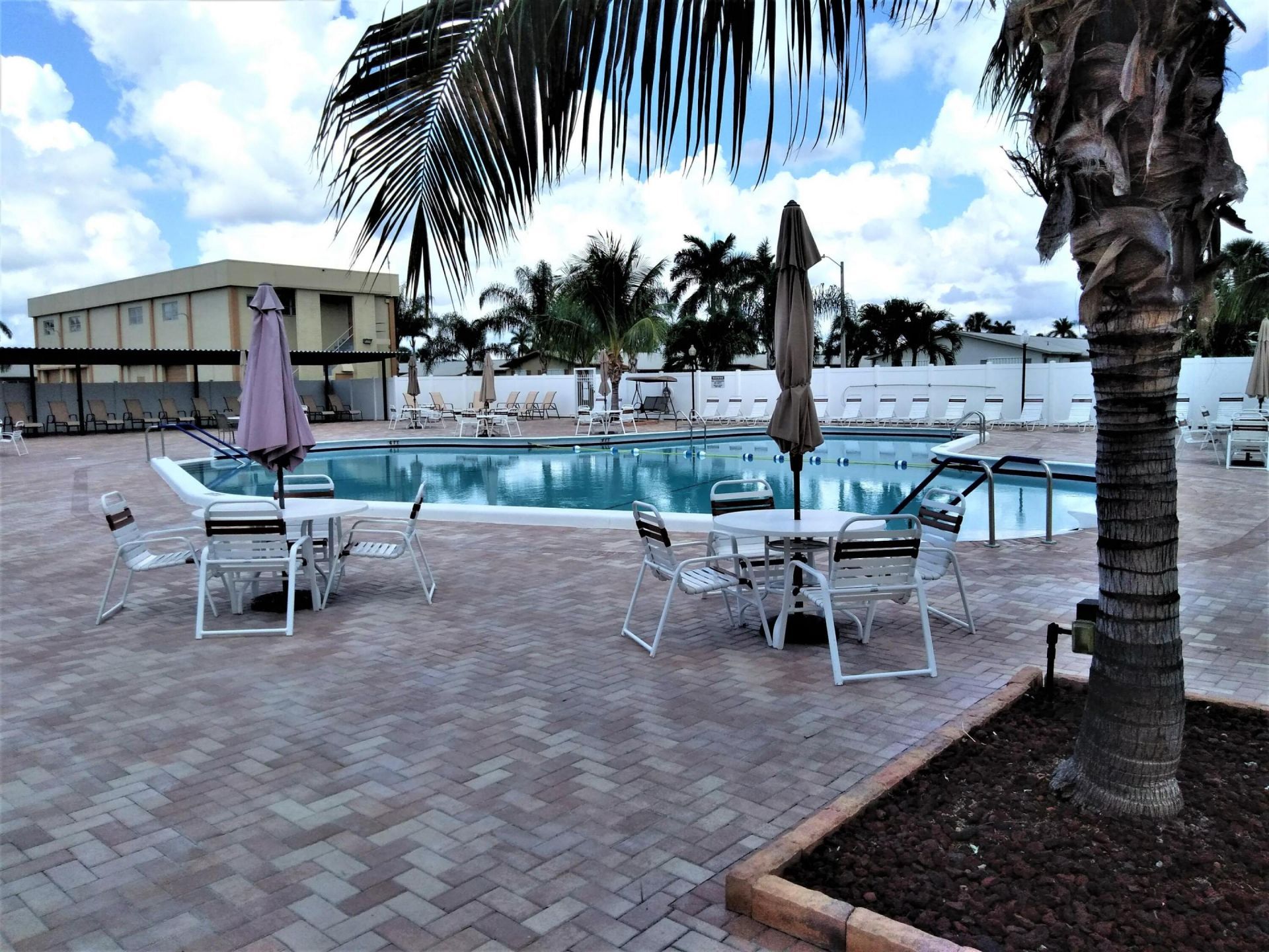 2990 Crosley Drive E, Unit G, West Palm Beach, FL 33415 Photo