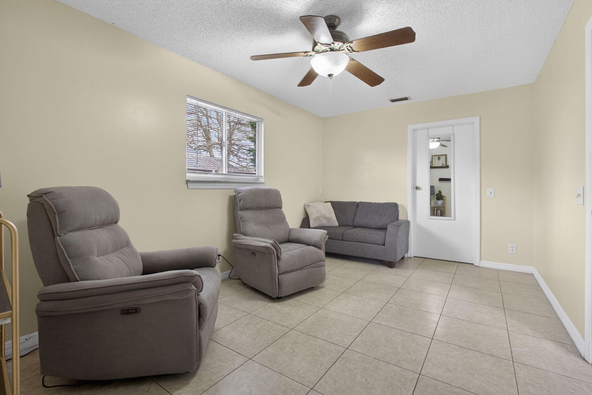 1172 Grandview Circle, Royal Palm Beach, FL 33411 Photo