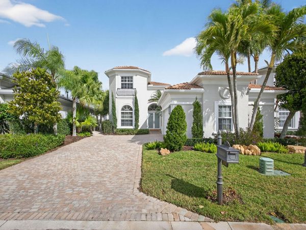 131 Porto Vecchio Way, Palm Beach Gardens, FL 33418