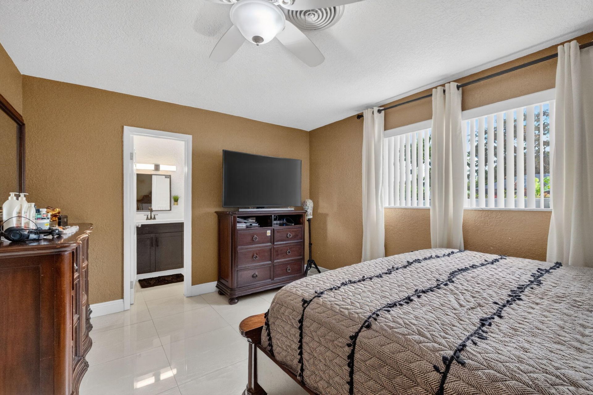 6980 NW 6th Street, Plantation, FL 33317 Photo