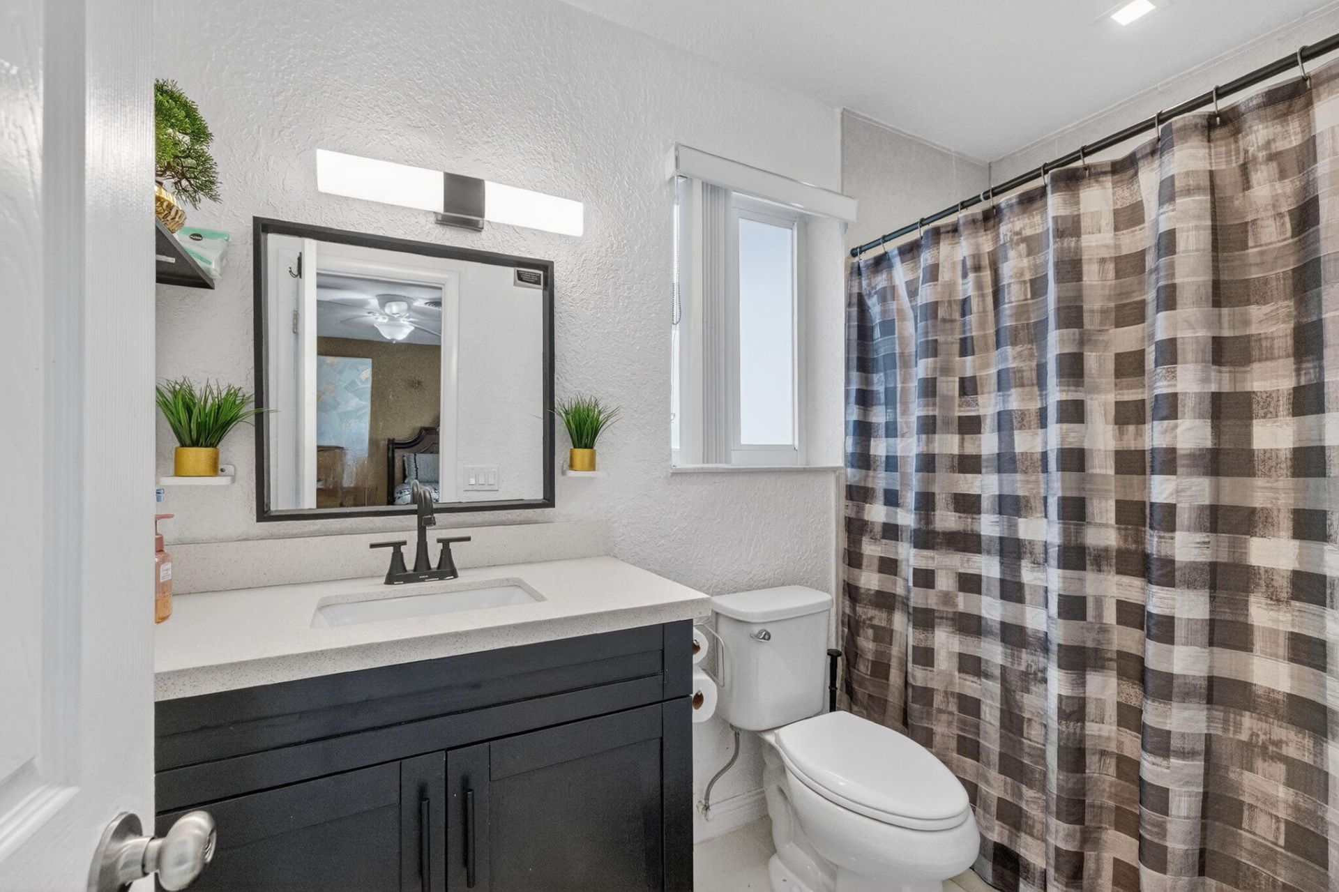 6980 NW 6th Street, Plantation, FL 33317 Photo