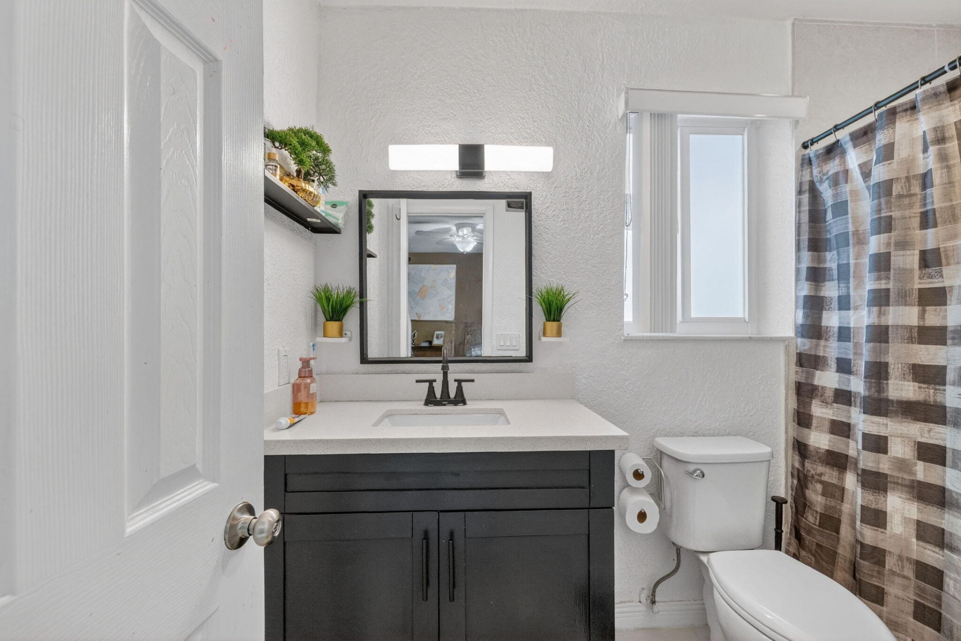 6980 NW 6th Street, Plantation, FL 33317 Photo