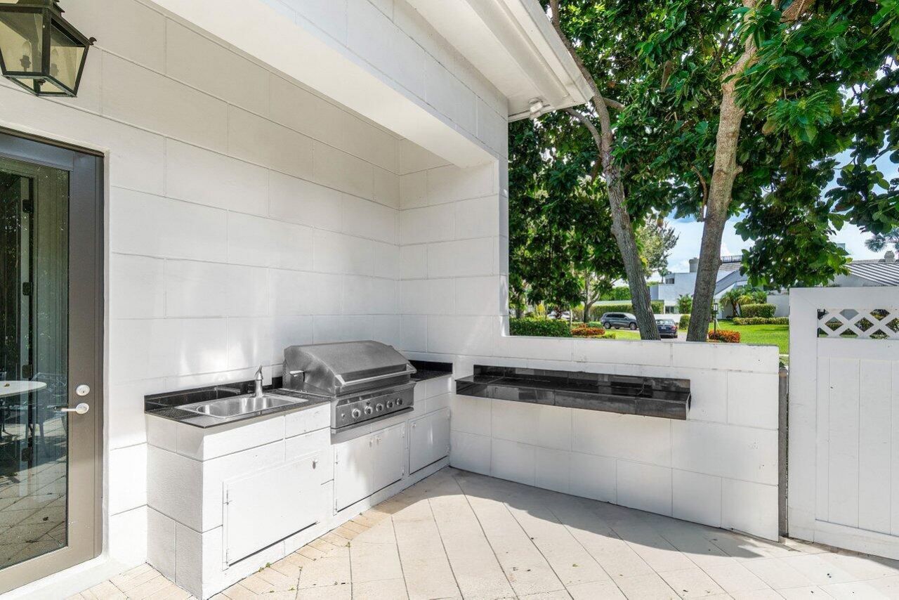 7172 Valencia Drive, Boca Raton, FL 33433 Photo