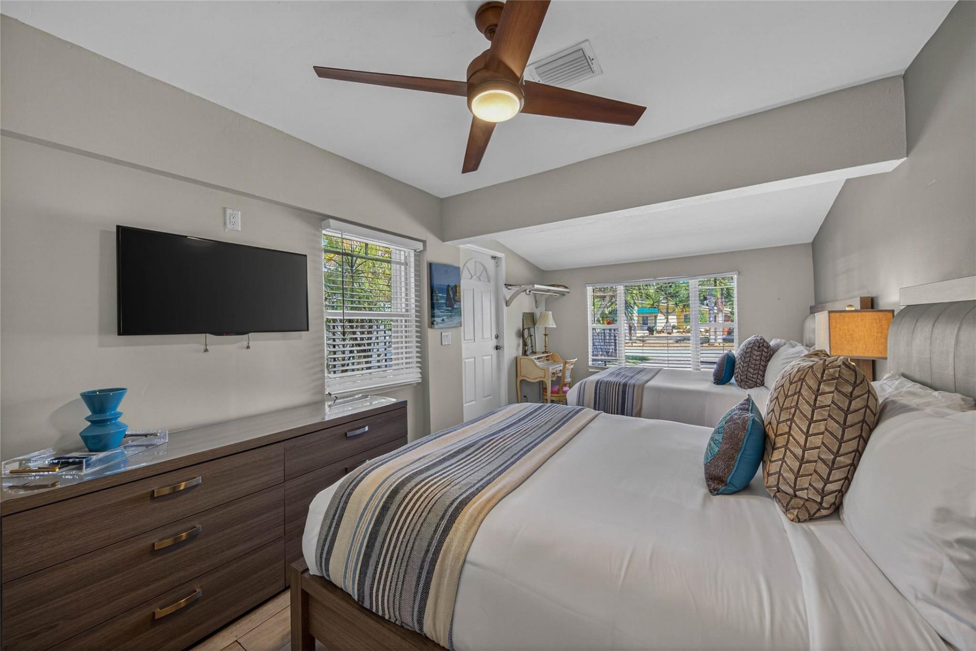 268 Hibiscus Avenue, Lauderdale by the Sea, FL 33308 Photo