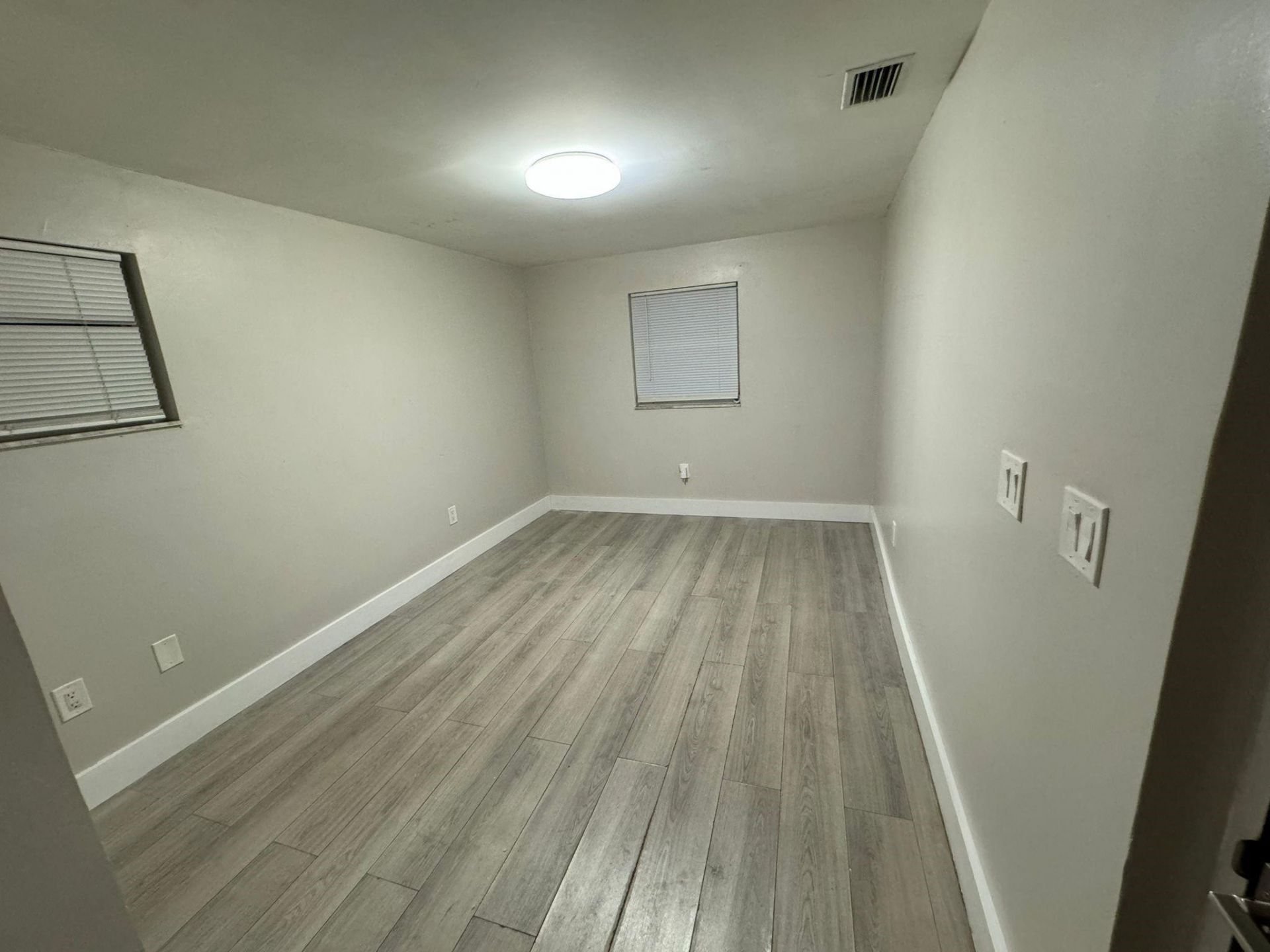 5141 NE 4th Avenue, Fort Lauderdale, FL 33334 Photo