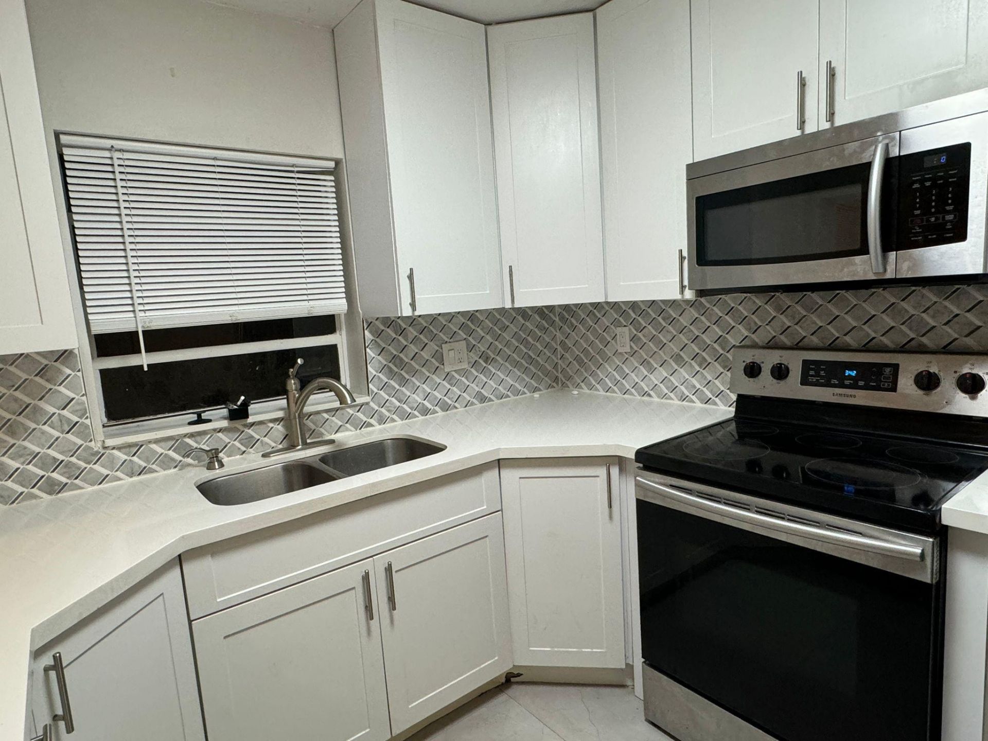 5141 NE 4th Avenue, Fort Lauderdale, FL 33334 Photo