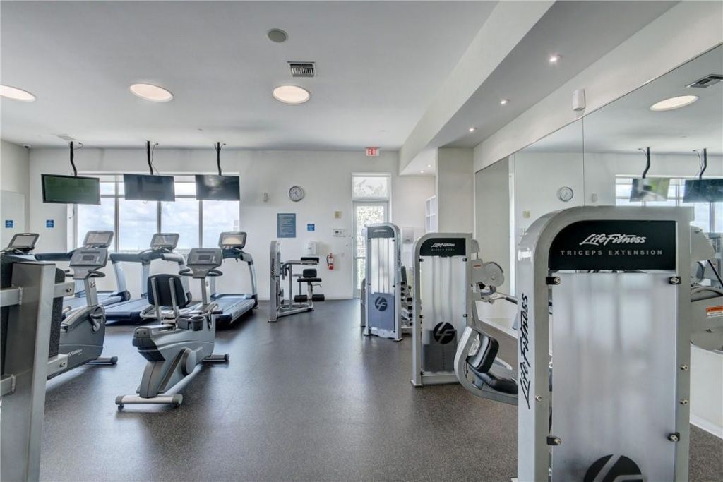 300 S Australian Ave, Unit 1502, West Palm Beach, FL 33401 Photo