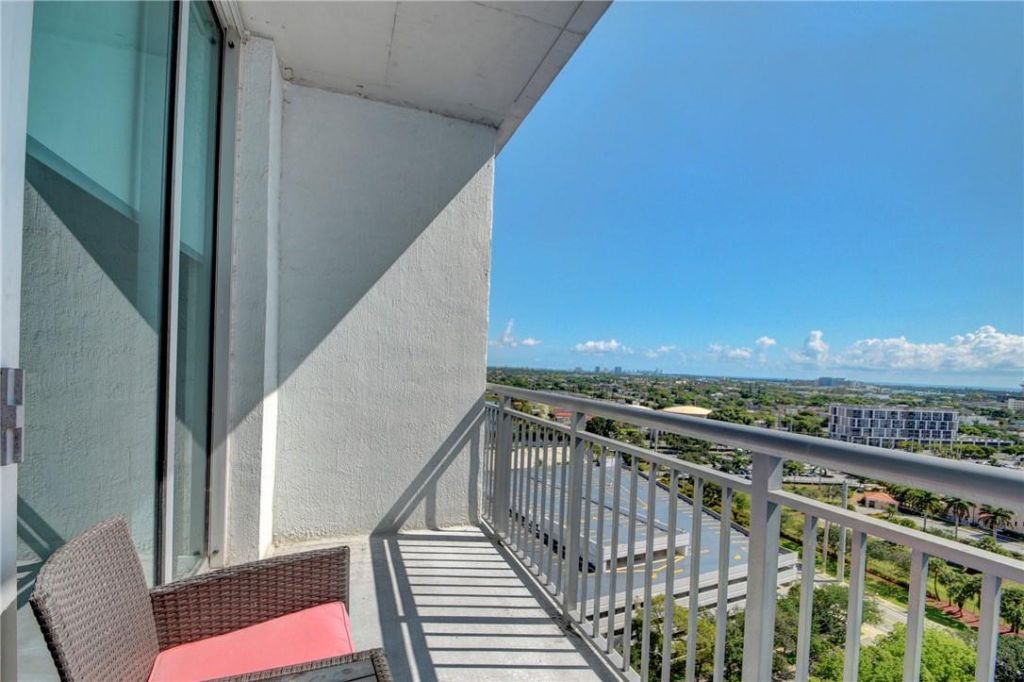 300 S Australian Ave, Unit 1502, West Palm Beach, FL 33401 Photo