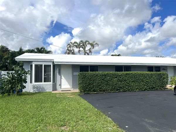 4331 NE 5th Ave, Oakland Park, FL 33334