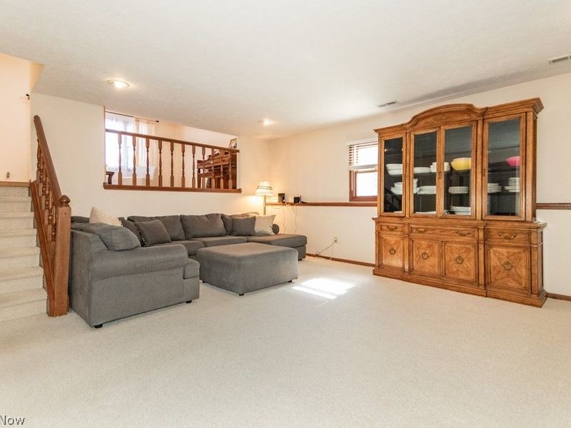 5034 Medhurst Avenue , Solon, OH 44139 Photo 13