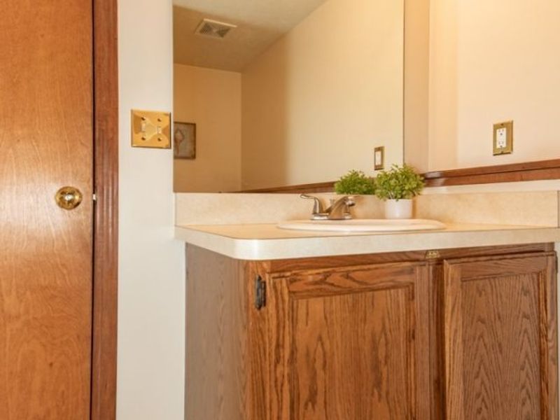 5034 Medhurst Avenue , Solon, OH 44139 Photo 18