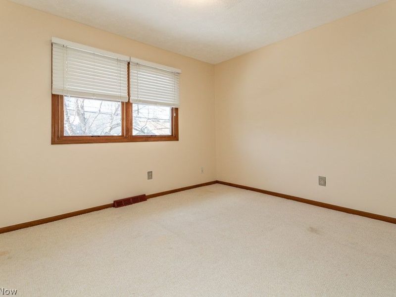 5034 Medhurst Avenue , Solon, OH 44139 Photo 24