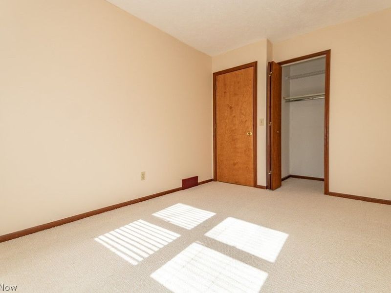 5034 Medhurst Avenue , Solon, OH 44139 Photo 31