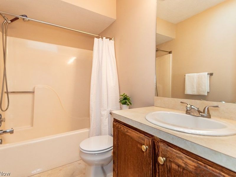 5034 Medhurst Avenue , Solon, OH 44139 Photo 33