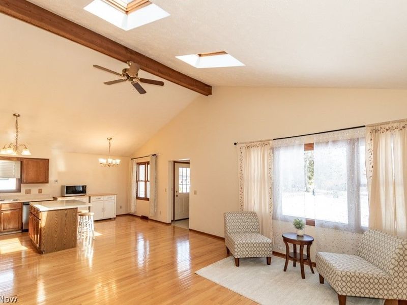 5034 Medhurst Avenue , Solon, OH 44139 Photo 7