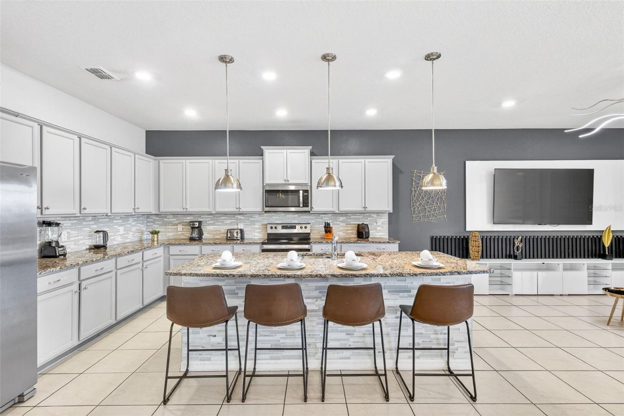 3711 Lana Avenue , Davenport, FL 33897 Photo