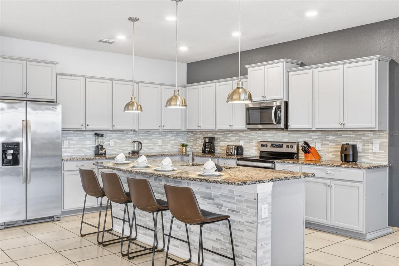 3711 Lana Avenue , Davenport, FL 33897 Photo