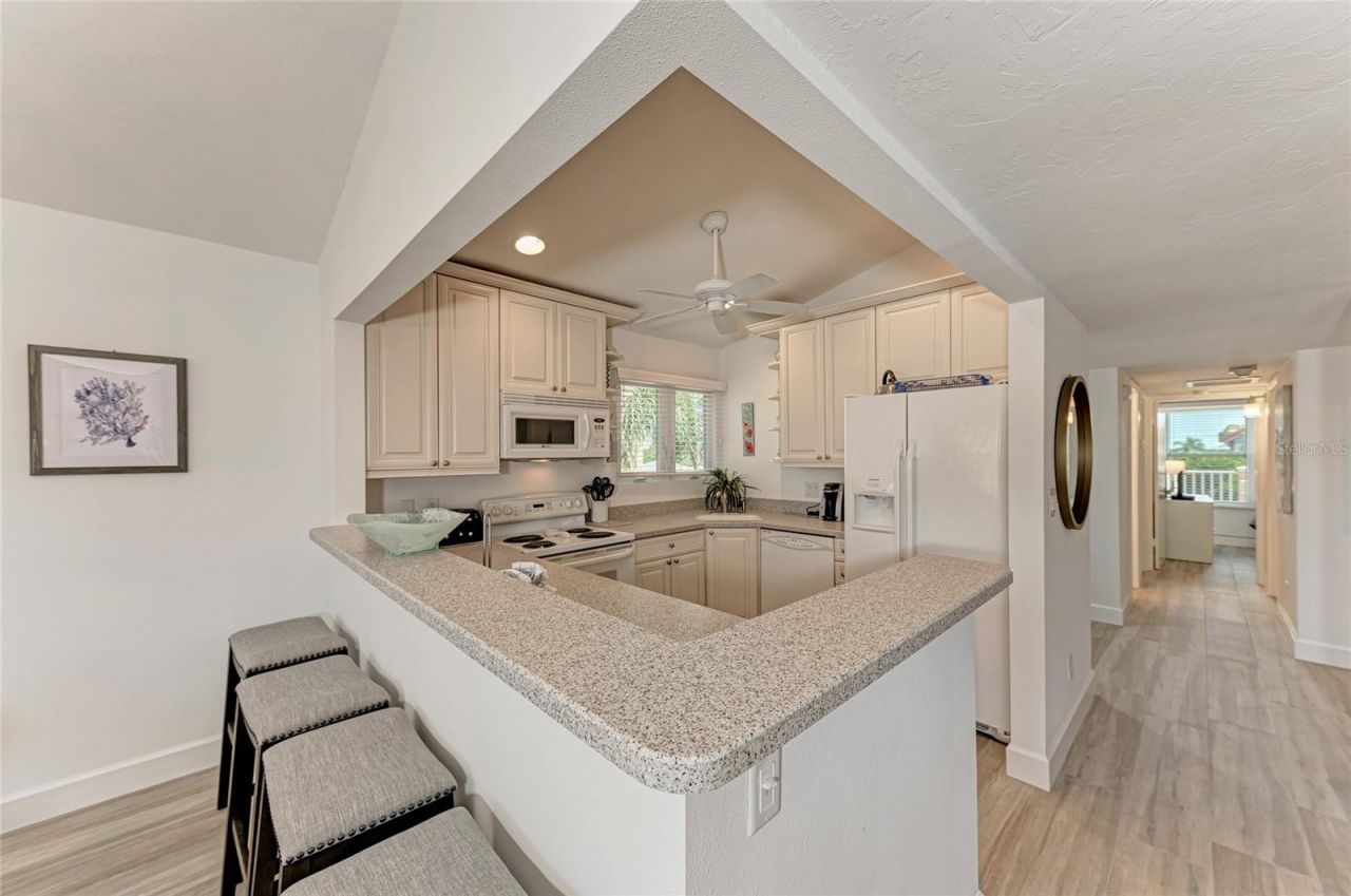 4725 Gulf Of Mexico Drive, Unit 309, Longboat Key, FL 34228 Photo