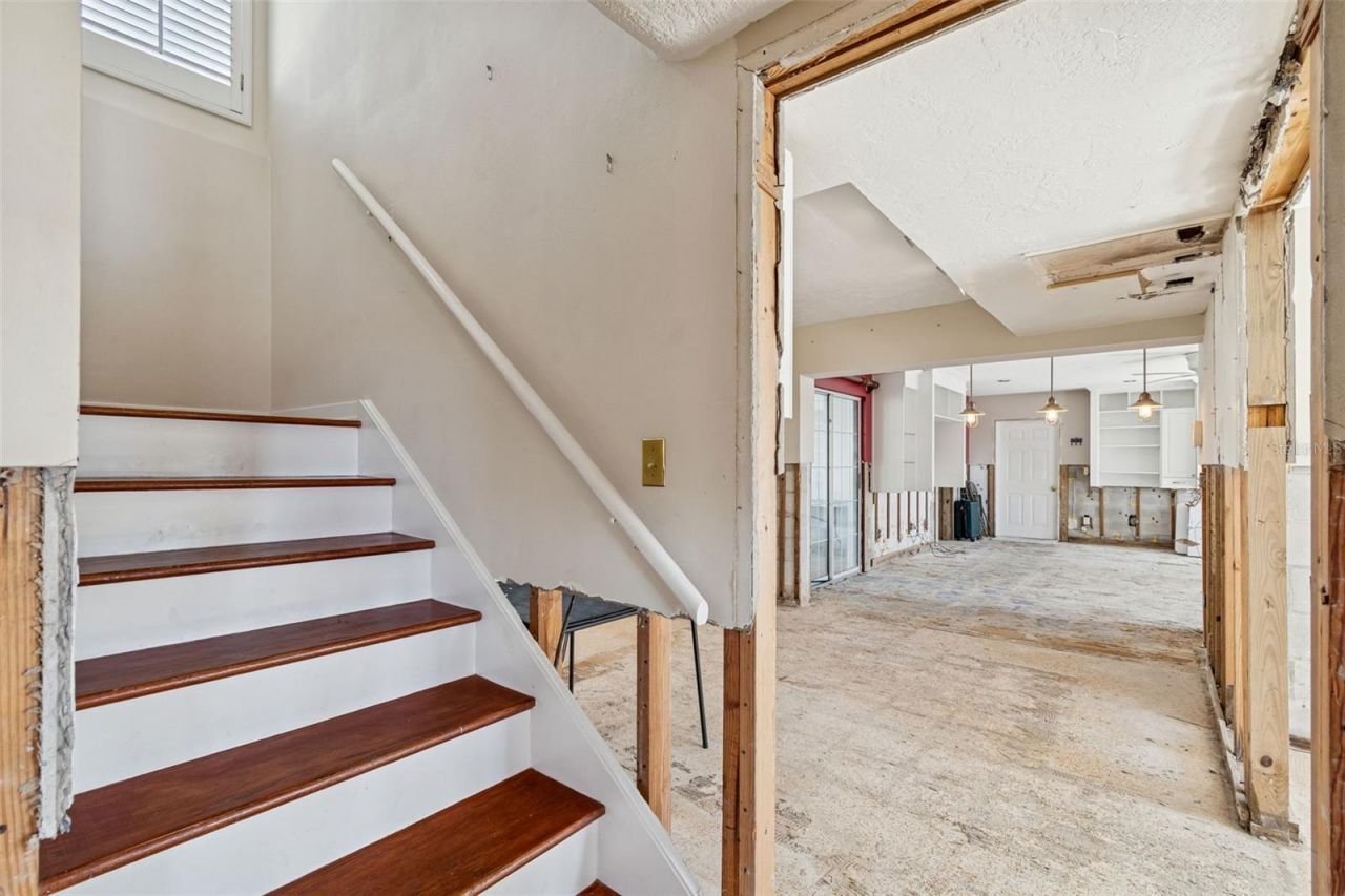 19 Sandpiper Road, Tampa, FL 33609 Photo