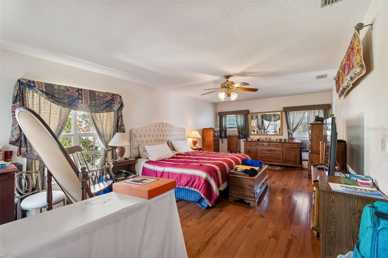 19 Sandpiper Road, Tampa, FL 33609 Photo