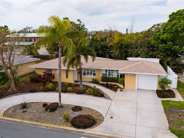 2209 SUNRISE DRIVE SE, ST PETERSBURG, FL 33705