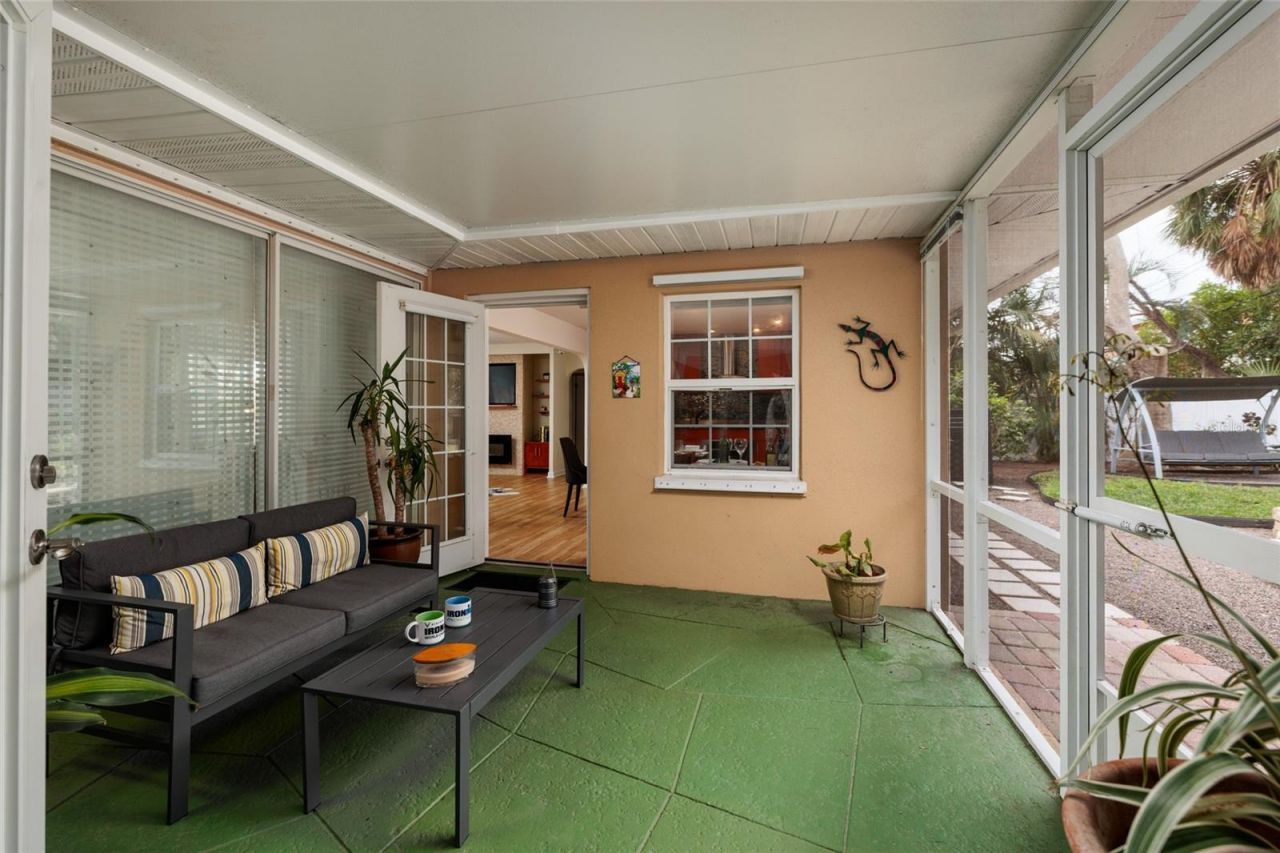 2209 Sunrise Drive Se, Saint Petersburg, FL 33705 Photo