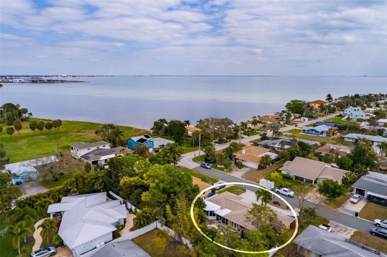 2209 Sunrise Drive Se, Saint Petersburg, FL 33705 Photo