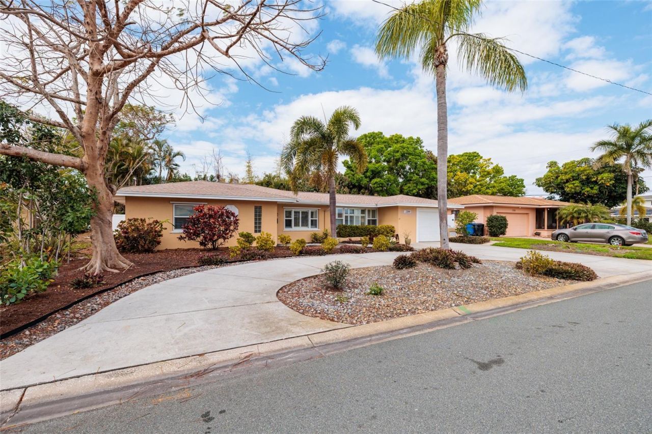 2209 Sunrise Drive Se, Saint Petersburg, FL 33705 Photo