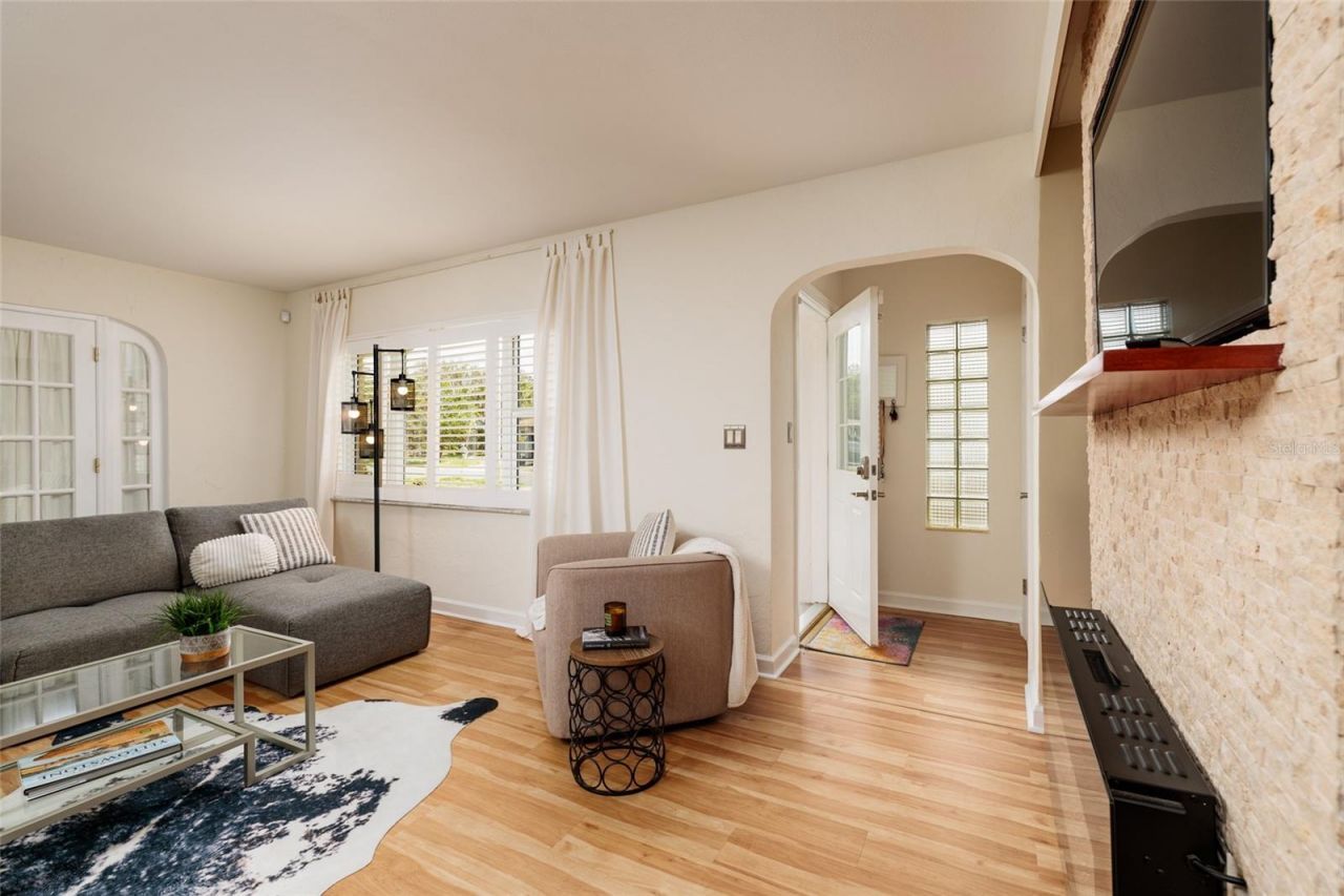 2209 Sunrise Drive Se, Saint Petersburg, FL 33705 Photo