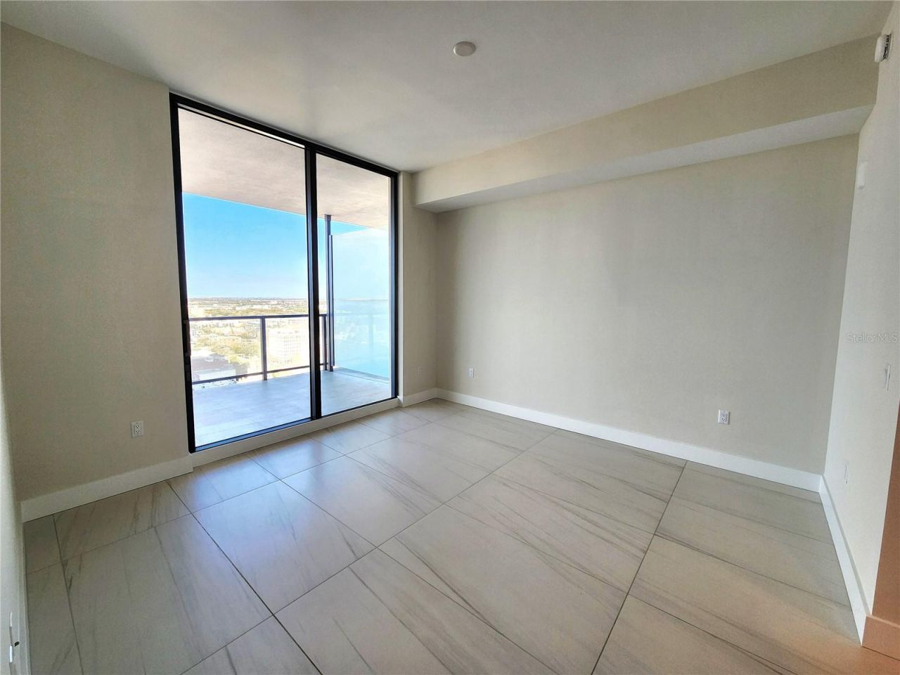 275 1st Avenue S, Unit 2307, Saint Petersburg, FL 33701 Photo